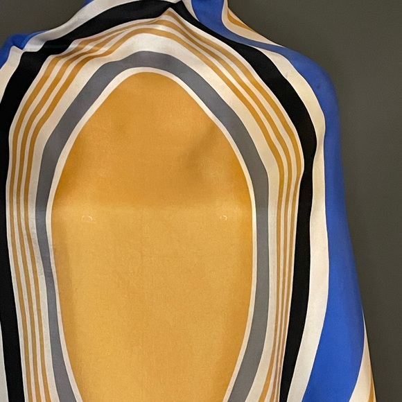 Large Vintage Schiaparelli Silk Scarf 27 In Sq Fair to Good Condition - Picture 6 of 10